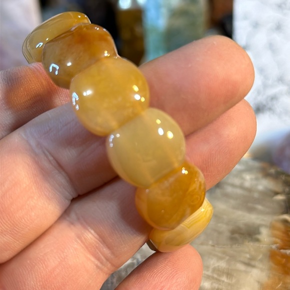 Agate Crystal Bracelet! - Picture 1 of 5